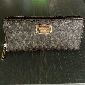 Michael Kors Wallet.